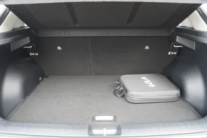 Car image 44