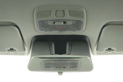 Car image 37