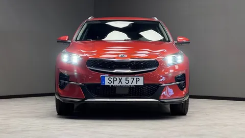 Car image 18