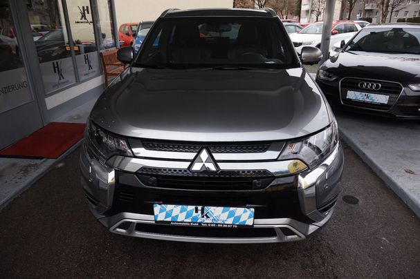 Mitsubishi Outlander Plus 4WD 165 kW image number 5