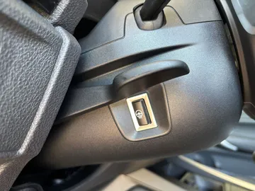 Car image 45