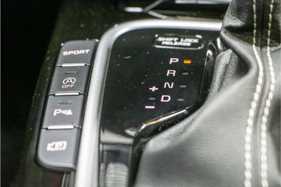 Car image 37