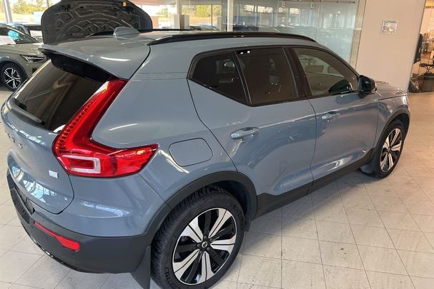 Volvo XC40 Recharge T4 Plus Dark 157 kW image number 26