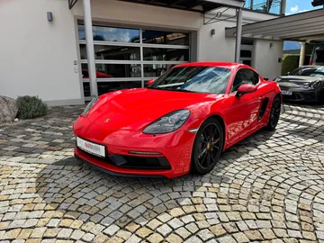 Car image 4