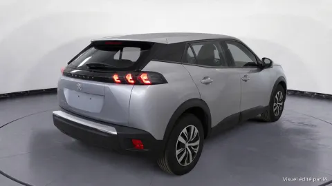 Car image 4