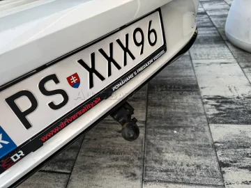 Car image 43