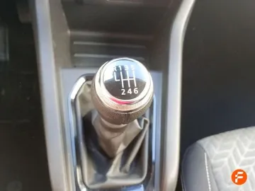 Car image 28