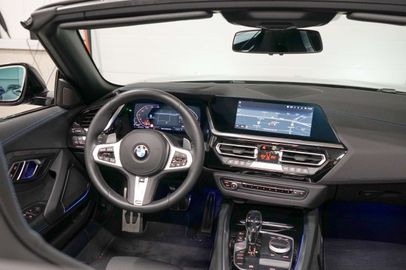 Car image 37