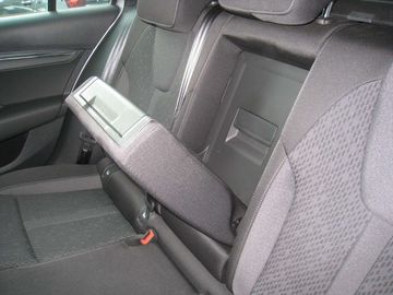 Car image 24