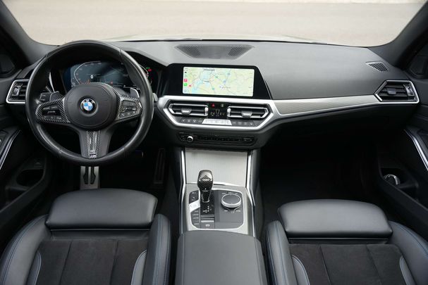 BMW 318i Touring M Sport 115 kW image number 15