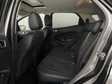 Car image 30