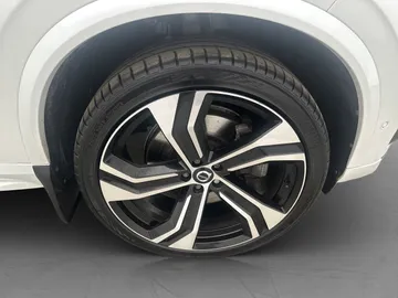 Car image 38