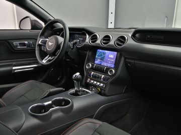 Car image 32