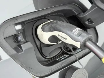 Car image 42