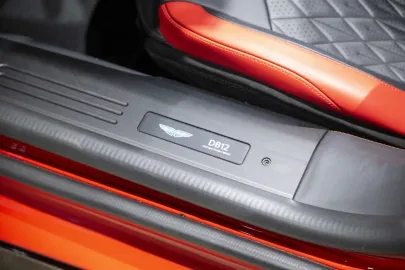 Car image 23