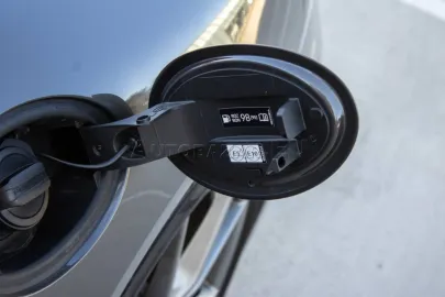Car image 49