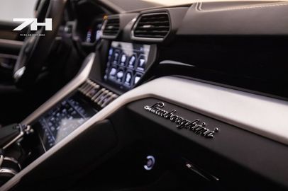 Car image 36