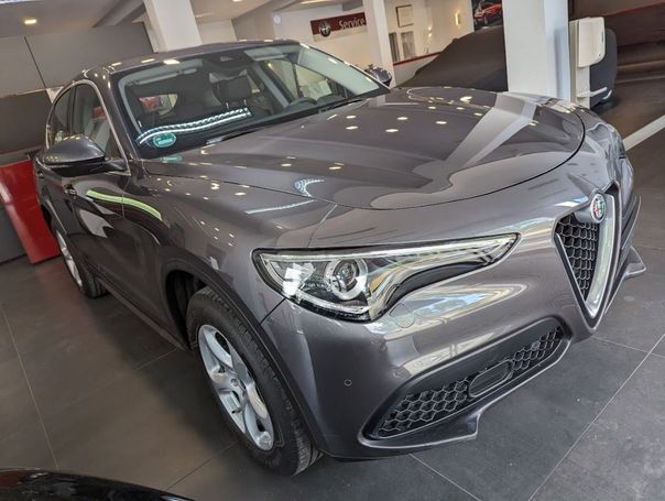 Alfa Romeo Stelvio 2.0 AT8-Q4 Super 147 kW image number 2