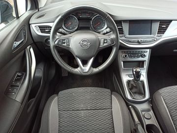 Car image 14