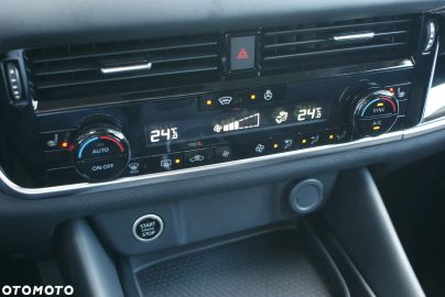 Car image 32