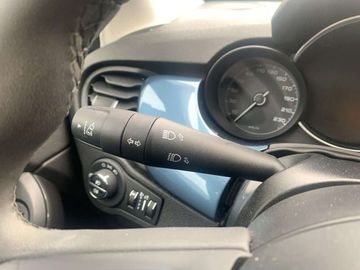 Car image 29