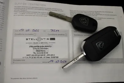 Car image 19