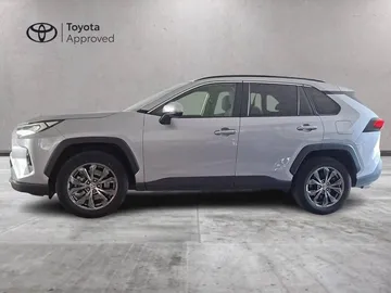 Car image 4