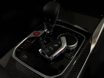 Car image 40