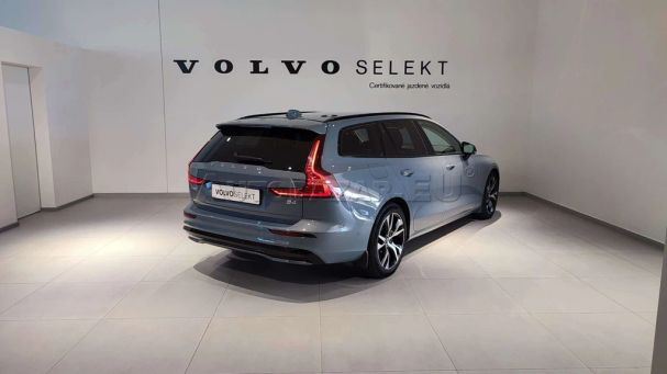 Volvo V60 B4 T8 145 kW image number 2