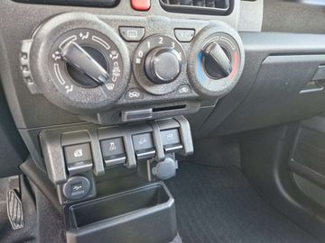 Car image 16