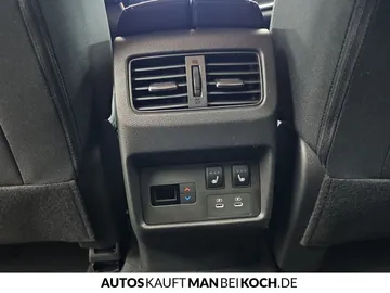 Car image 32