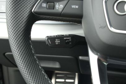 Car image 38