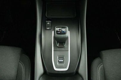 Car image 37