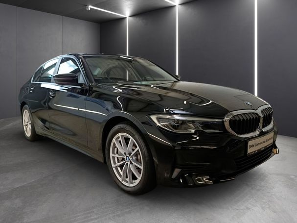 BMW 330e Advantage 214 kW image number 2