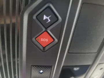 Car image 43