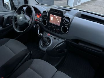 Car image 29