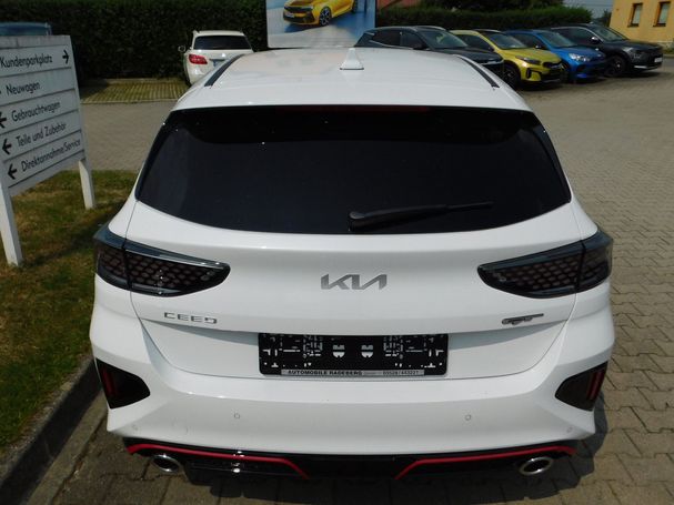 Kia Ceed GT 150 kW image number 6