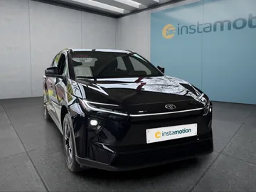 Car image 2