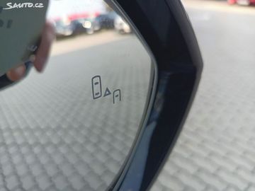 Car image 38