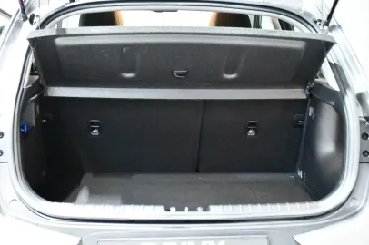 Car image 38