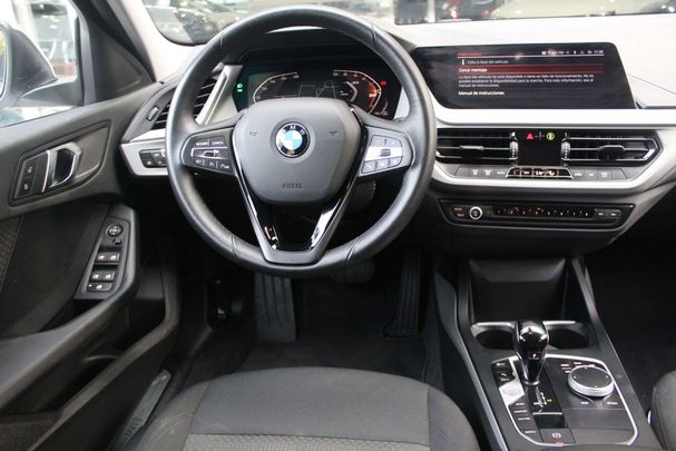 BMW 118i 100 kW image number 11