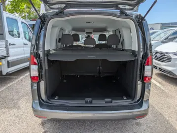 Car image 28