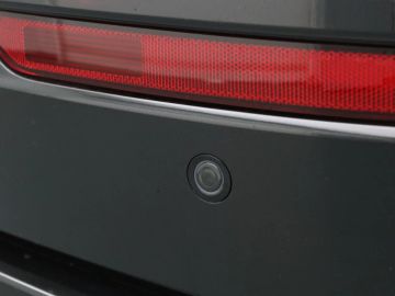 Car image 40