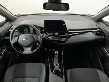 Car image 11