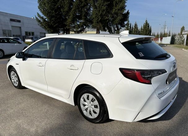 Toyota Corolla Touring Sports 90 kW image number 4