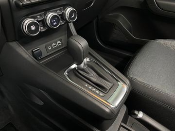 Car image 27