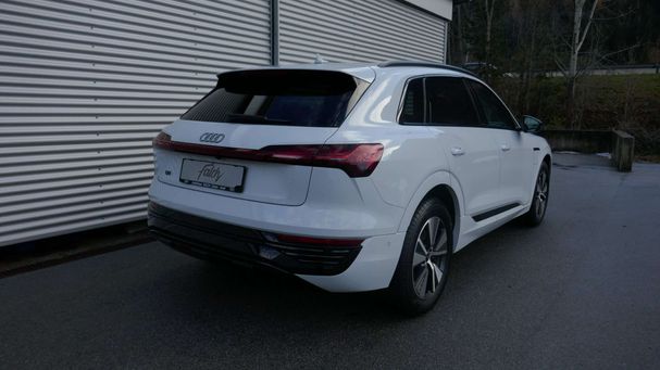 Audi Q8 50 quattro e-tron Business 250 kW image number 2