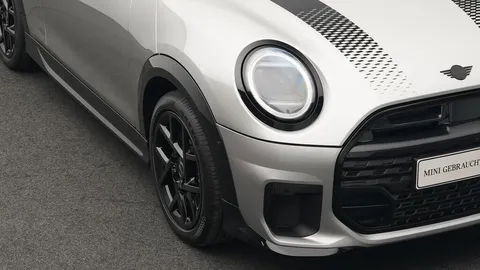 Car image 22