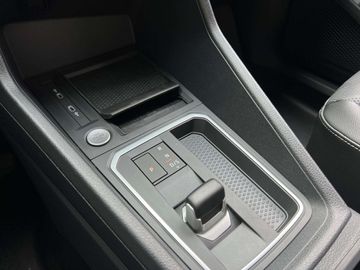 Car image 35