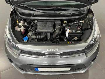 Car image 22